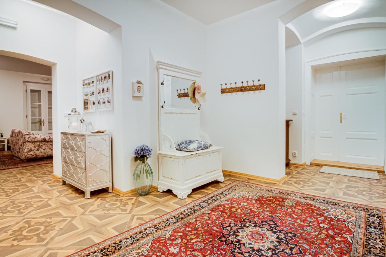 Lovecky Zamecek Pod Milesovkou Teplice Exterior photo